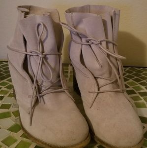 Light grey boots